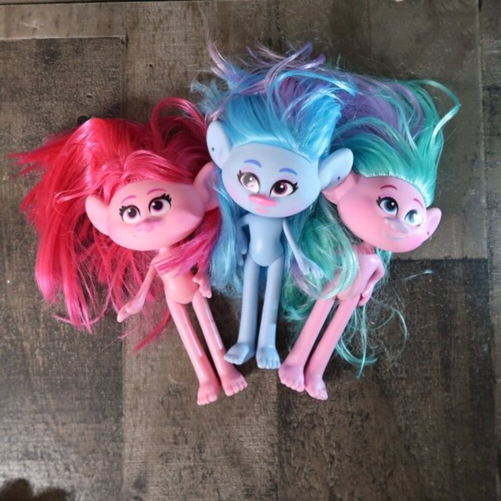 Dreamworks Trollz Lot of 3 Princess Poppy Pink Chenille Blue Satin Green 6"Dolls